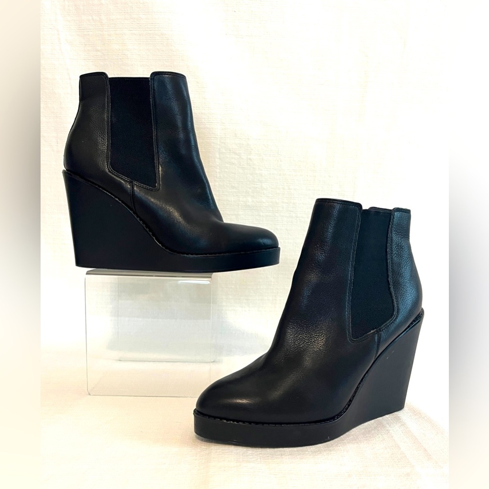 ALDO wedge leather ankle boots size 8